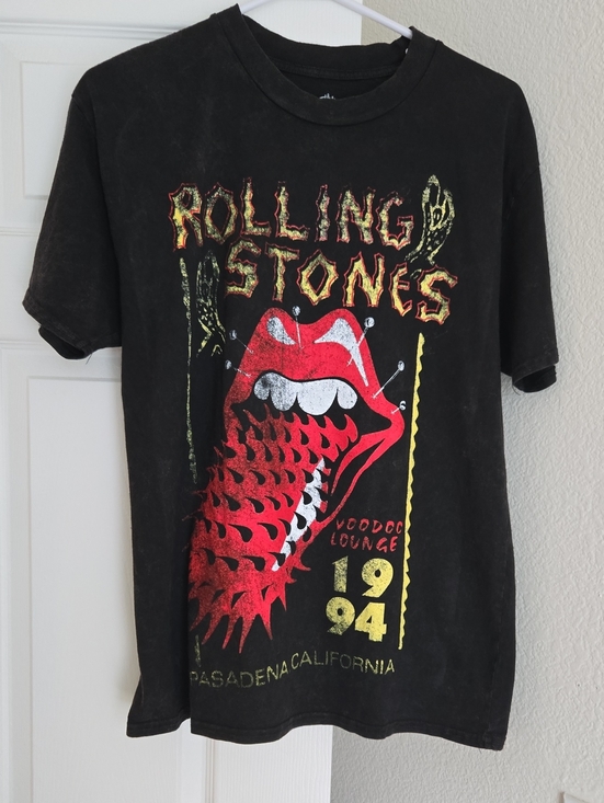 the Rolling Stones Tops - The Rolling Stones Black Red Graphic Tee Unisex Size L NWOT